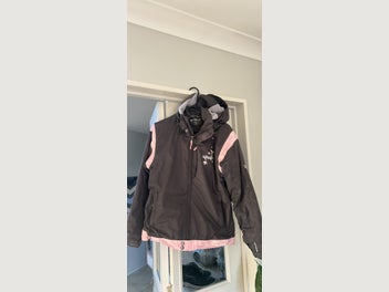 Image 1 of 7