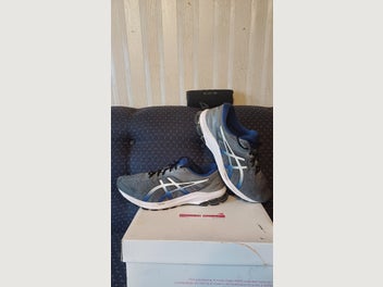 Image 1 of 8