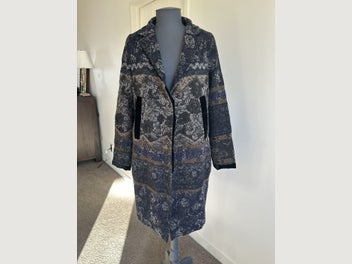 Image 1 of 7