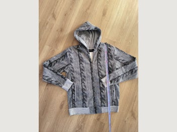 Image 1 of 7