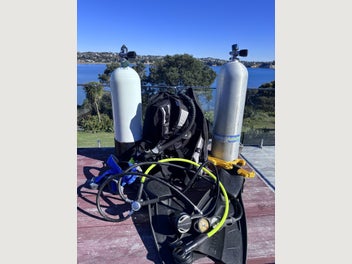 Image 1 of 6