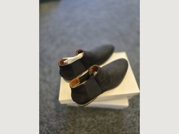 Image 1 of 6