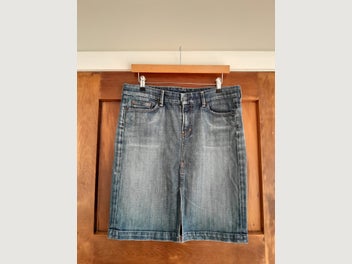 Image 1 of 7