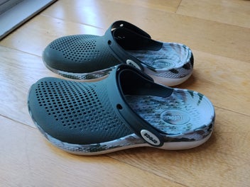 Image 1 of 6