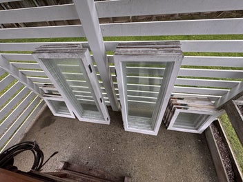 Image 1 of 7