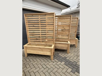 Image 1 of 8
