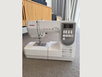 Image 1 of 7