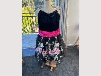 Image 1 of 4