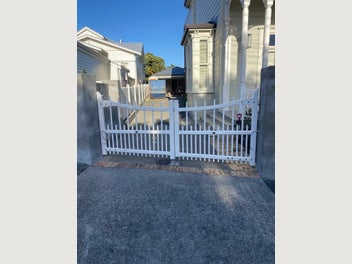 Image 1 of 5