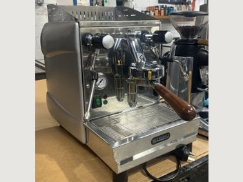 Image 1 of 6