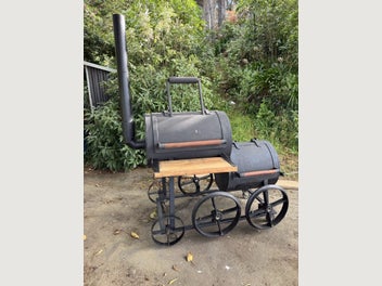 Image 1 of 7