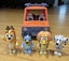Bluey car - with 4 Bluey figures Carousel 1