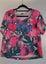$1 Reserve Bonds Patterned Sports T-Shirt in pinks, whites, blues - Size Small Carousel 1