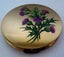 VINTAGE 1960s STRATTON GOLD TONE SCOTCH THISTLE MOTIF POWDER COMPACT Carousel 1