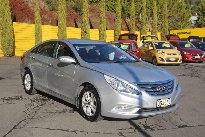 2012 Hyundai i45