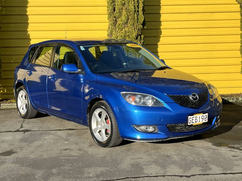 2004 Mazda Axela