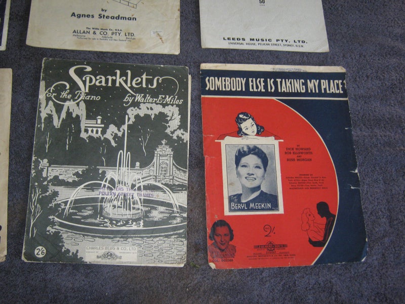 8 x Sheet Music Four Strong Winds & others retro to old Carousel 5