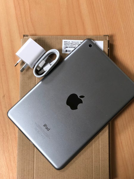 Apple iPad Mini 2 32GB WiFi Black Mint Condition With One Year Warranty! Carousel 2