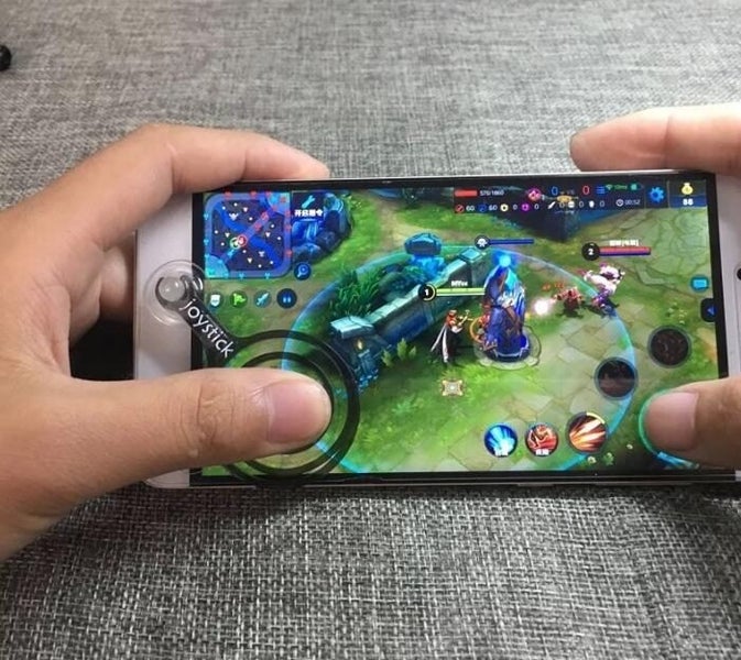 MOBILE GAME REMOTE CONTROL Carousel 1