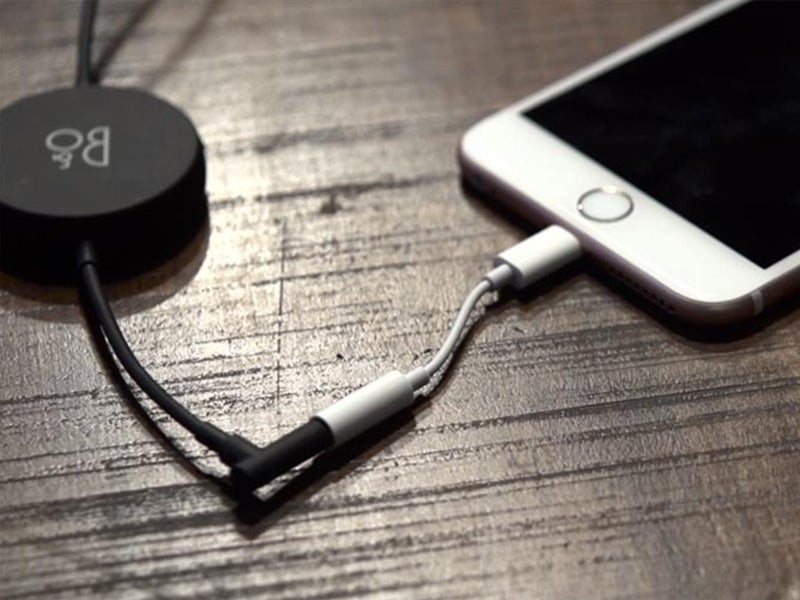 Lightning to Aux iPhone Adapter (A02)64142557983746112