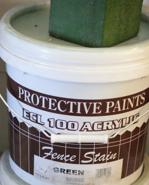 PAINT 10 LTRS PROTECTIVE FENCE STAIN GREEN Carousel 2