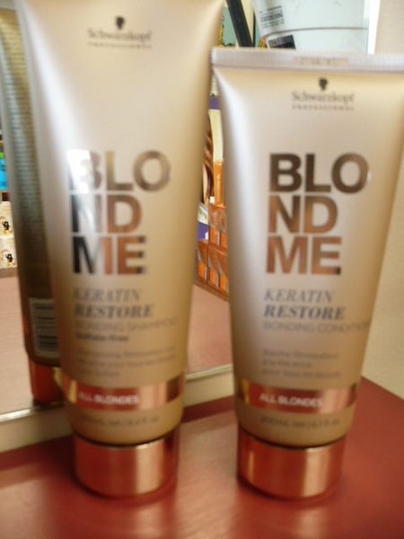 Schwarzkopf Professional BlondMe All Blondes SHAMPOO + CONDITIONER DUO Carousel 1