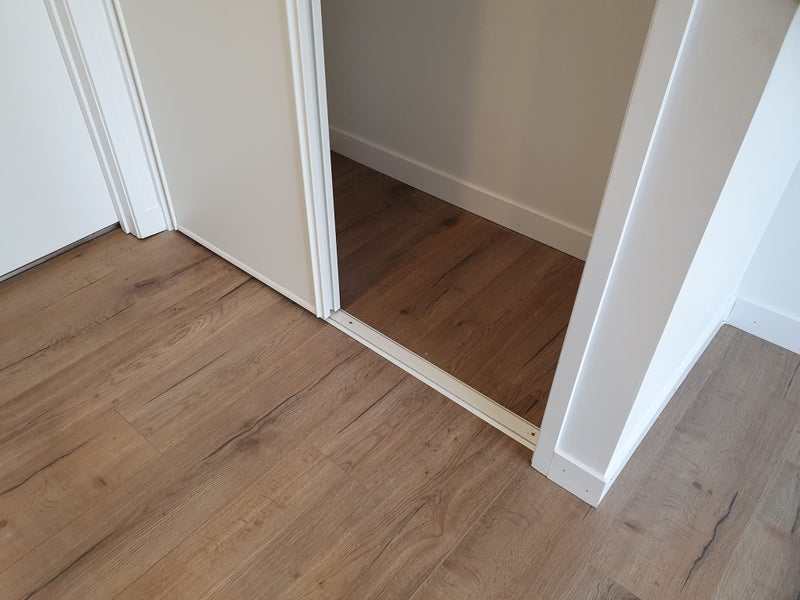 Laminate, Hybrid SPC & Engineered Timber Flooring Carousel 20