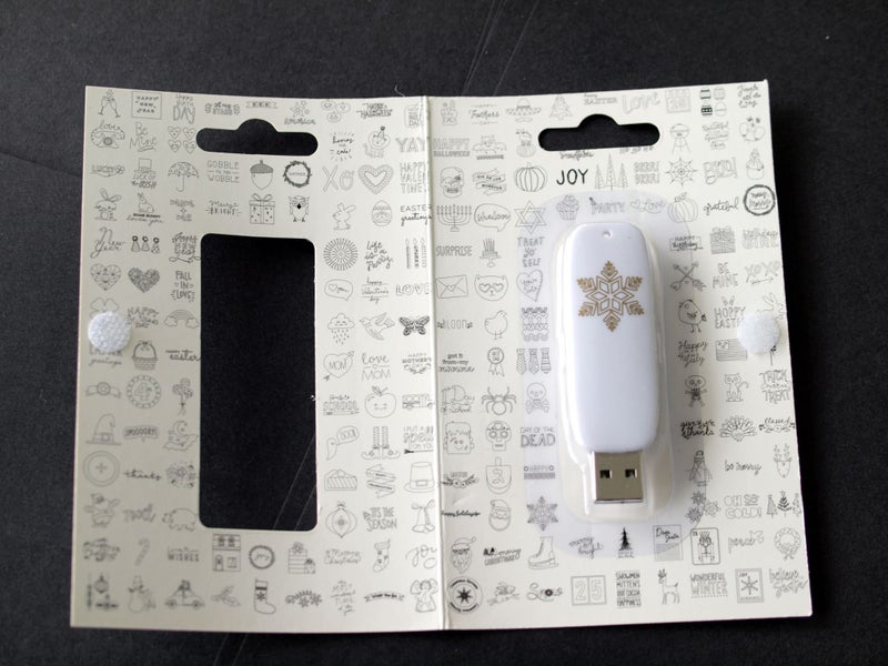 We R Memory Keepers - Foil Quill Design Drives -Holiday (200 designs) Carousel 2