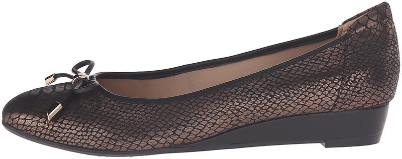 naturalizer dove flats