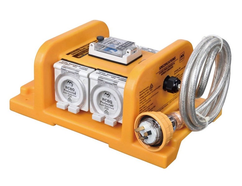 Masterplug 4 Outlet PSOA 10Amp 1.8m IP66 Carousel 2