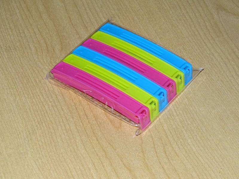 11 cm long BAG CLIPS Carousel 1