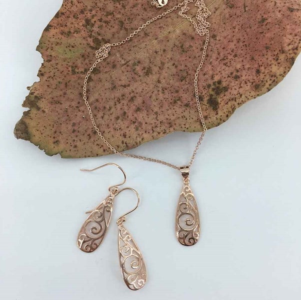 Rose-Gold NZ Koru Jewellery Set "Aroha" Carousel 2