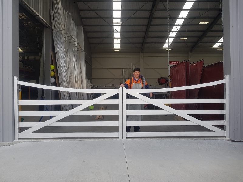 EasyGate Estate Double Swing Gate Carousel 2