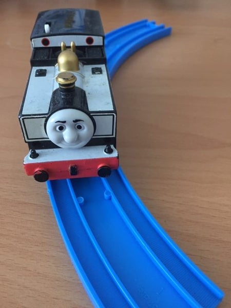 thomas the tank engine tomy trackmaster