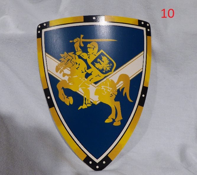 Wooden Shield Medieval Shield Play toy 34cm X 28cm PRICED REDUCED Carousel 9