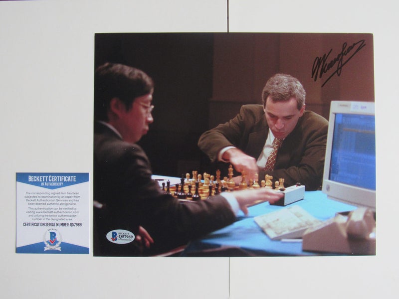 Garry Kasparov "Chess Legend" signed Photograph + Authentication Carousel 1