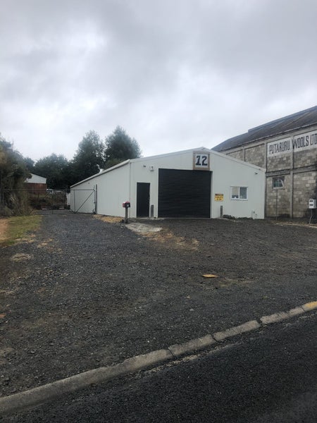 FORKLIFTS PLUS OTHER STUFF LAND AND BUILDING // FORKLIFTS PLUS OTHER STUFF LAND AND BUILDING //