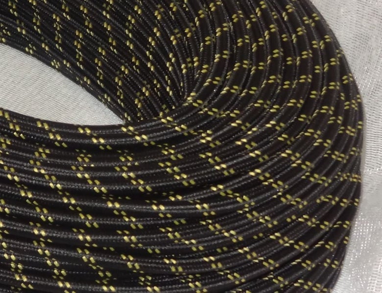 Electrical Fabric Cable / Cord 3-core. Snakeskin Yellow on Black Carousel 1
