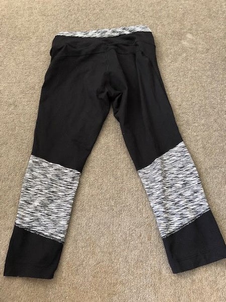 Activewear tights size 10 Carousel 2
