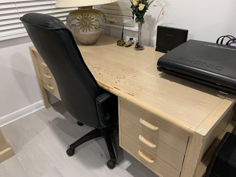 Quality wooden Desk with drawers Carousel 1