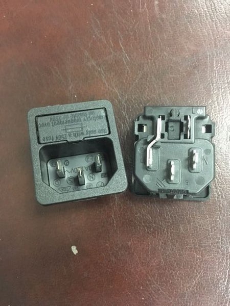 IEC320/FUSE :: HIQ 10A Mains Connector IEC+Fuse Panel Mount MALE Carousel 1