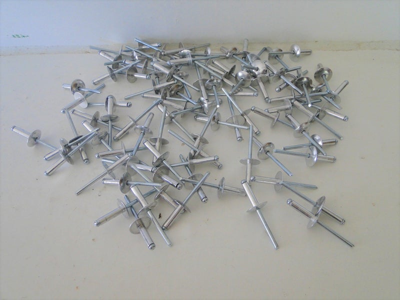 100 x Rivets. Large Flange. Aluminium. 6-8 Rivet Carousel 1