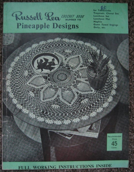 Russell Lea CROCHET PATTERNS Tablecloths Place mats Doily BOOK Carousel 2