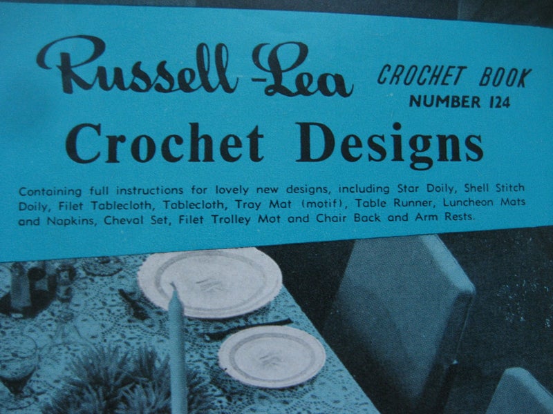 Russell Lea CROCHET PATTERNS Tablecloths Place mats Doily BOOK Carousel 15