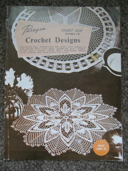 Paragon CROCHET PATTERNS Tablecloths Place mats Doily BOOK Carousel 2