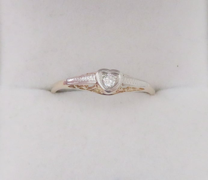 Art Nouveau 18ct Handmade Diamond Solitaire Carousel 1