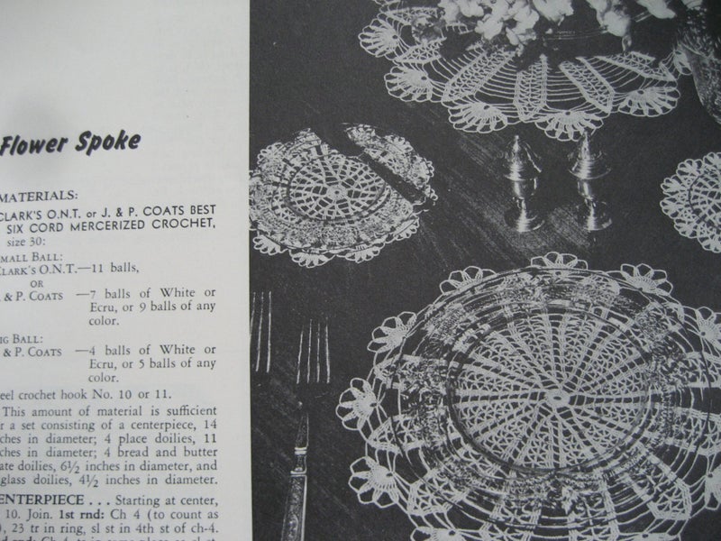 Dover Needlework CROCHETING PLACEMATS by Rita Weiss PATTERNS Carousel 2