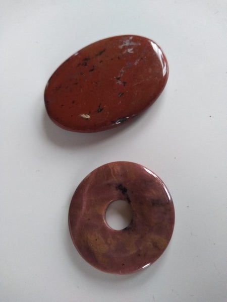 Lovely Jasper Brooch and Carnelian Disc Necklace Carousel 4