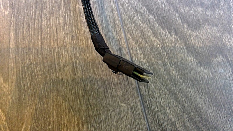 Broadcom LSI Avago LSI00400 MINI SAS HD SFF-8643 to SFF-8087 mini sas 0.6m cable Carousel 4