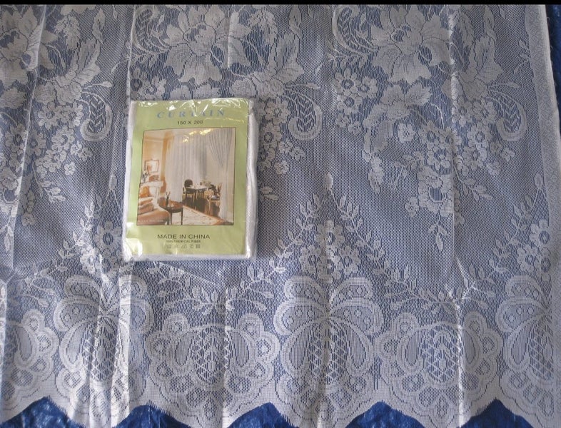 5 White net curtains • 150cm(wide) x 120cm(drop) Carousel 1